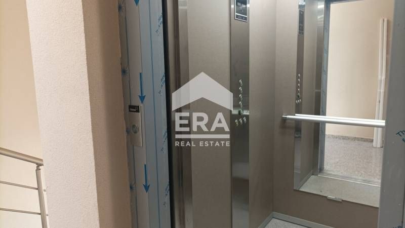 Дава се под наем Двустаен апартамент в Варна, Конфуто - 46 кв.м за 383 € - Снимка #6