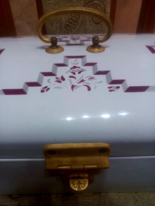 Емайлирана кутия за хляб 1920г.