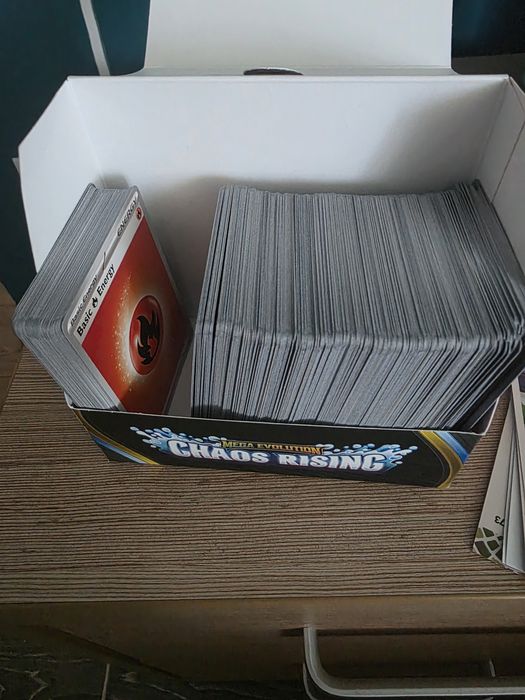 Set 400 carduri pokemon Chaos Rising (ASTEPT OFERTE)