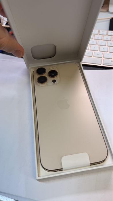 Apple iPhone 16 Pro Max 256GB - Desert Titanium