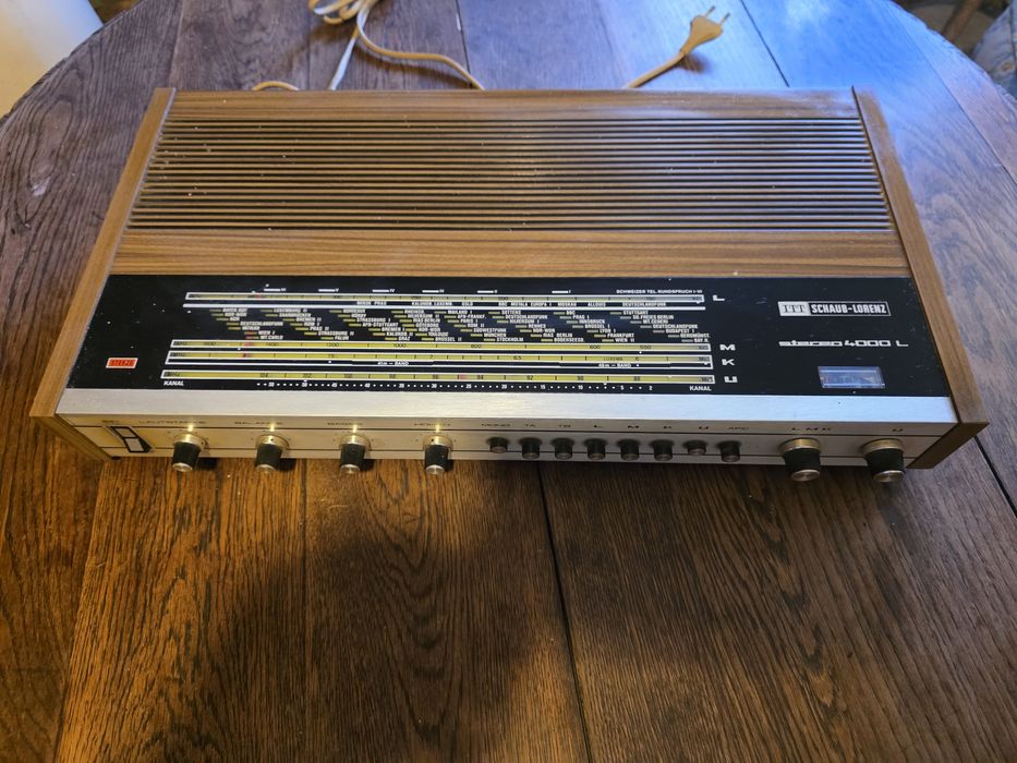 Тунер усилвател ITT SCHAUB-LORENZ stereo 4000L