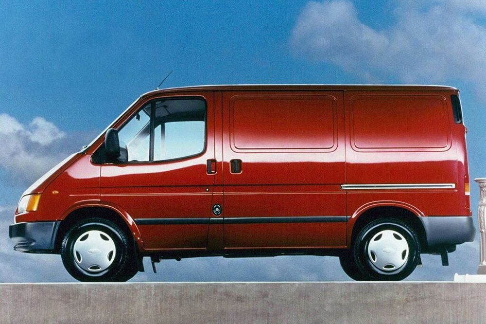 Продается Форд транзит в нормальном состоянии.