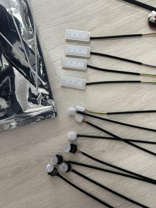 Kit iluminat ambiental digital RGB cu aplicatie - Avem si fire RGB led