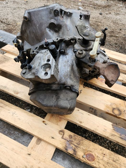 Скоростна кутия за пежо 207 1.6 16в 120 коня