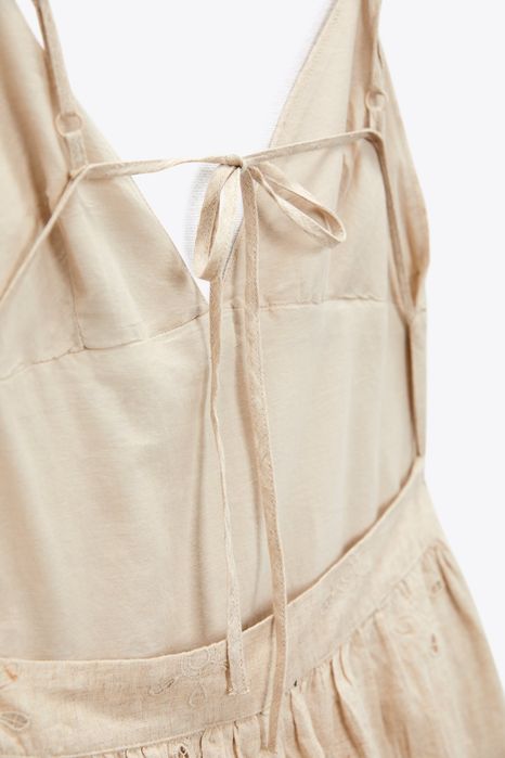 Rochie in cu brodarie Zara summer edition