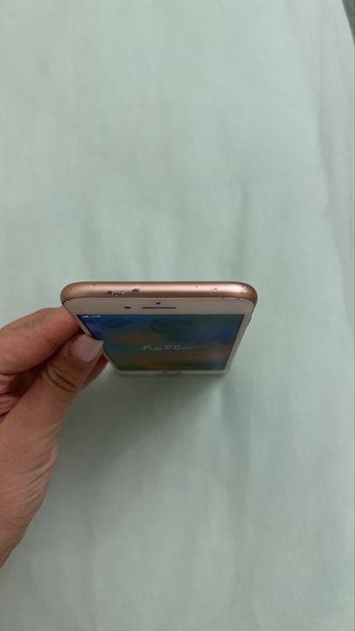 iPhone 8