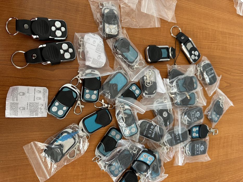 lot 32 telecomenzi universale automatizari porti