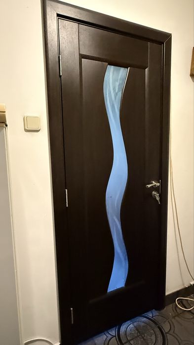 Usa interior-80x200 CM -maro inchis cu sticla sablata