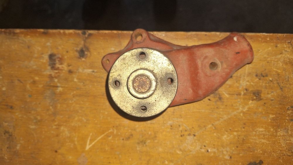 Продам водяной насос