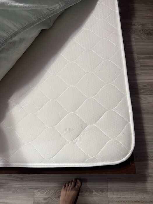 Продам кровать двуспальную