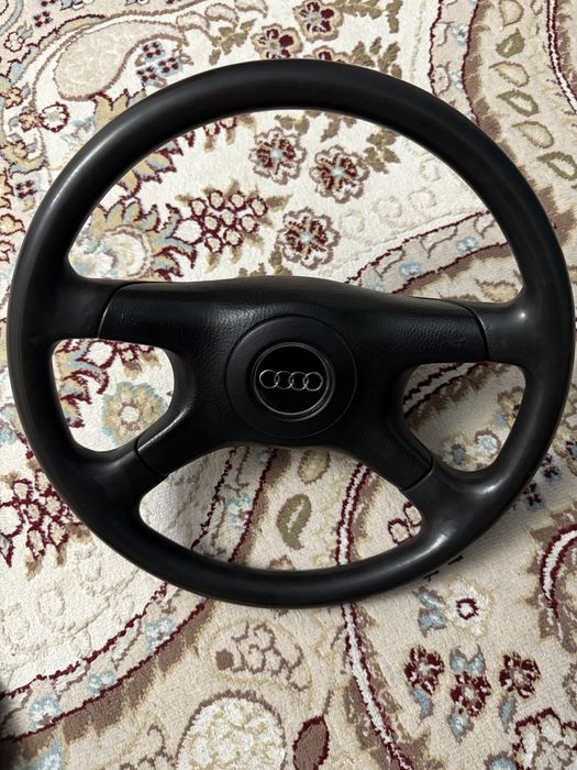 Продам руль ауди с4 100