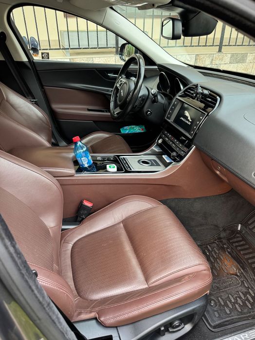 Vand/Schimb Jaguar XE 2.0d Portfolio Aut.