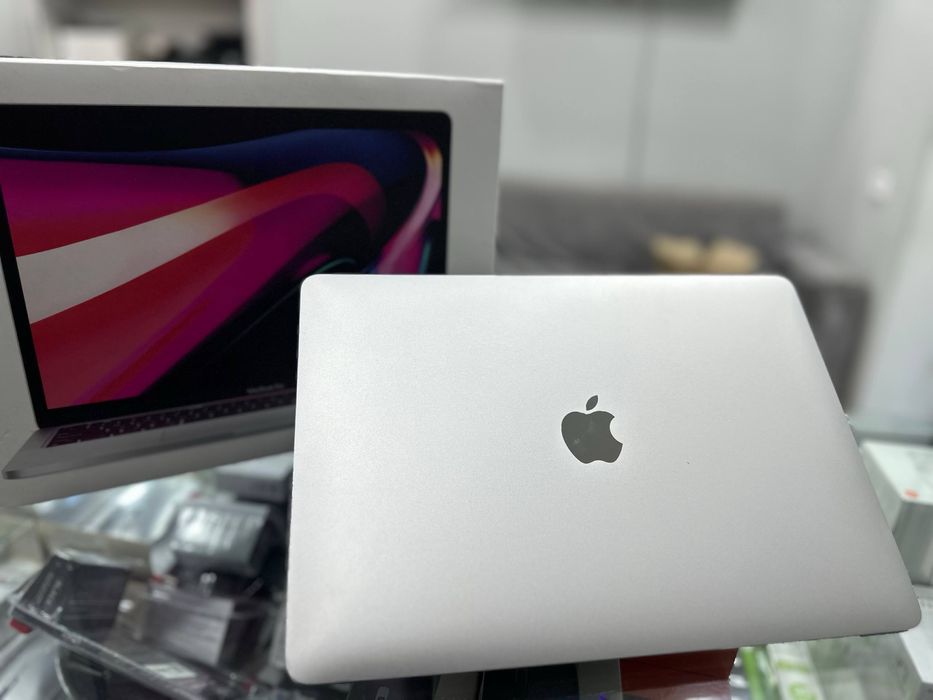 Macbook pro m2 13