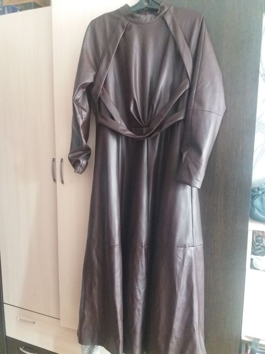 Женская платье кожанные