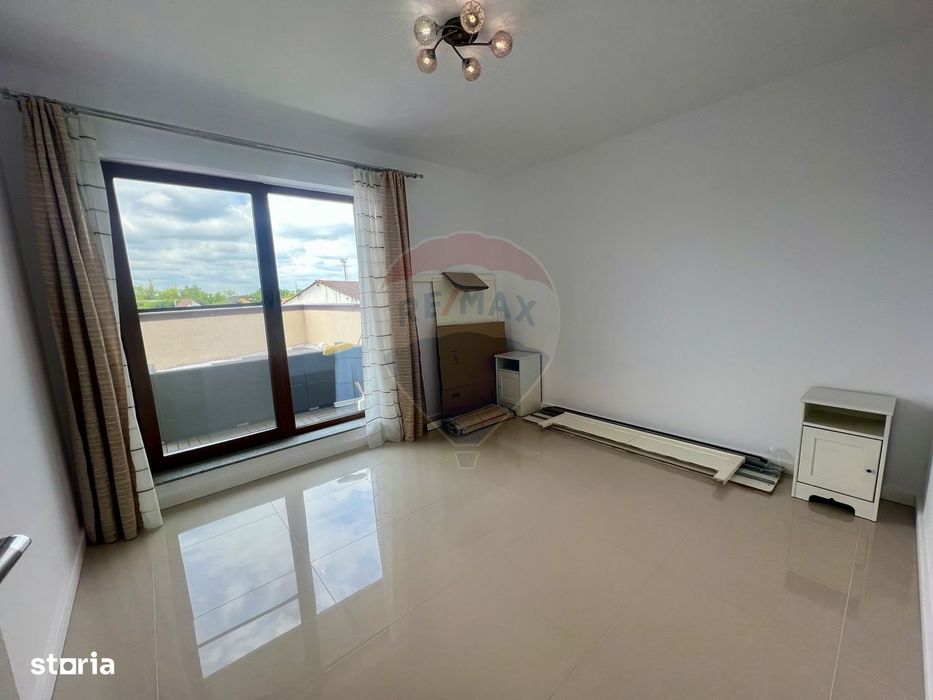 Apartament Premium cu 3 Camere și Terasă Generoasă
