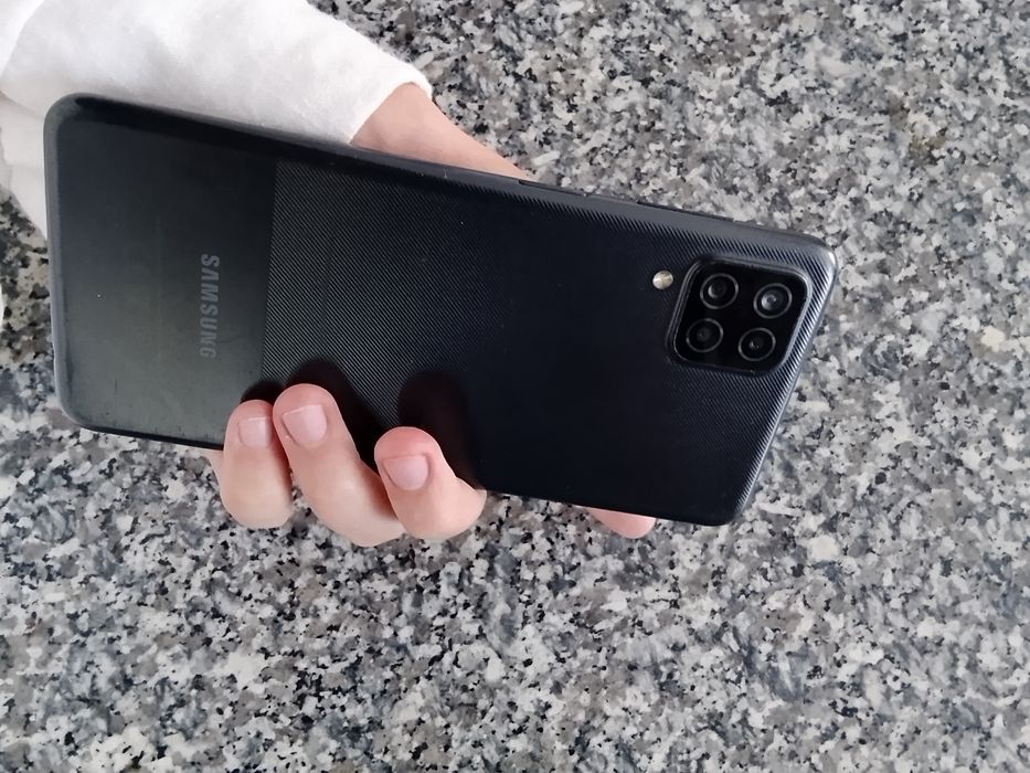 Samsung A 12 smartfon