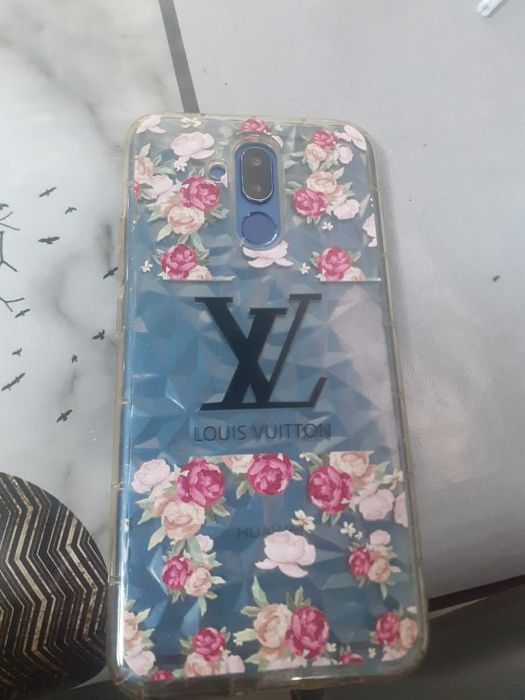 Продам телефон...