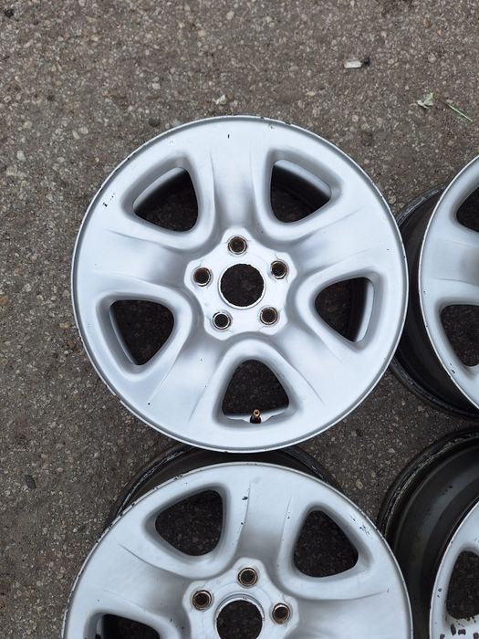 Тойота-16цола-5/114,3-240лв.