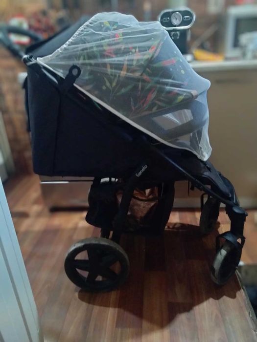 Бебешка  количка