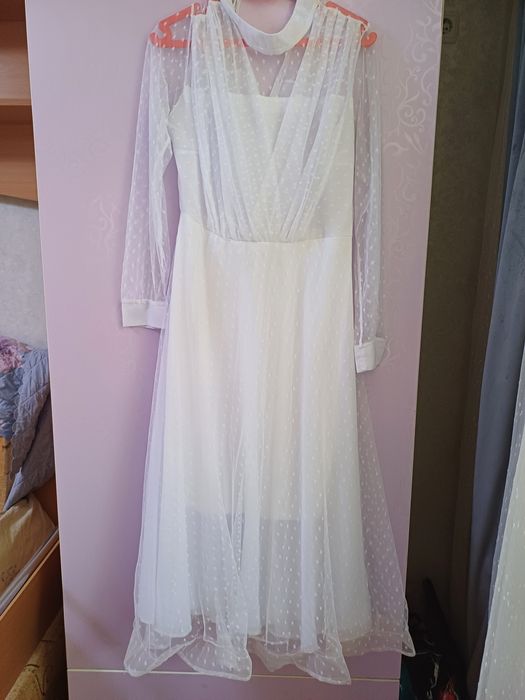 Платья по 100 тысяч