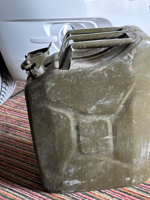 Канистир сотилади 20 литир бахоси 200000 минг сўм