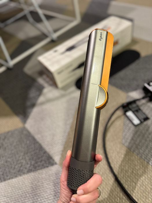 Aparat de indreptat parul Dyson HT01 Airstrait™ (Nichel/Cupru), ca nou