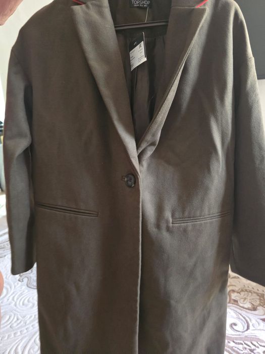 Продается одежда каждая по 2000