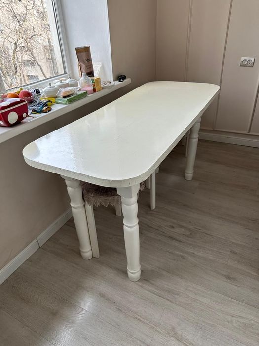 Кухонный стол белый