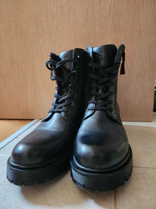 Дамски Зимни боти обувки Lasocki 40-41 номер.