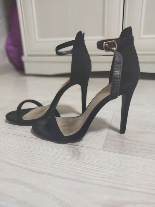 Босоножки и туфли лодочка