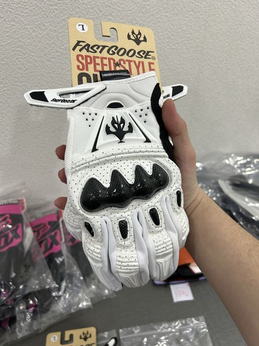 Мото перчатк …..