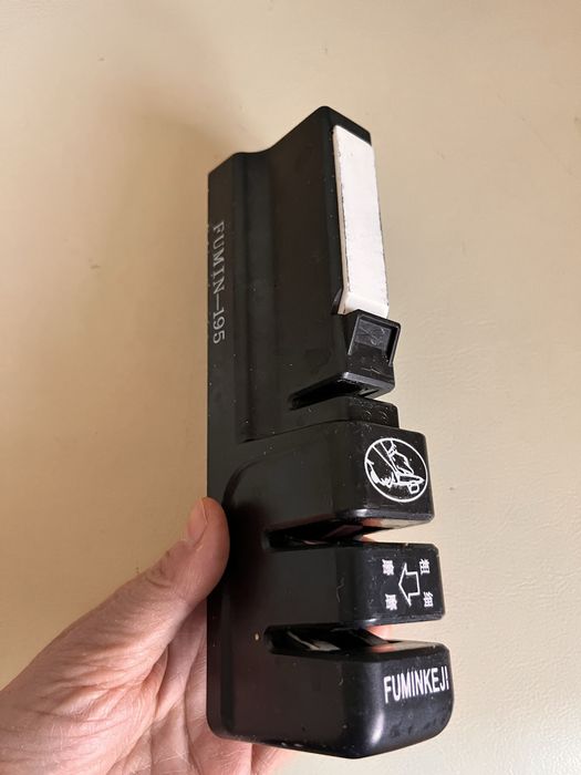 Точилка для ножей