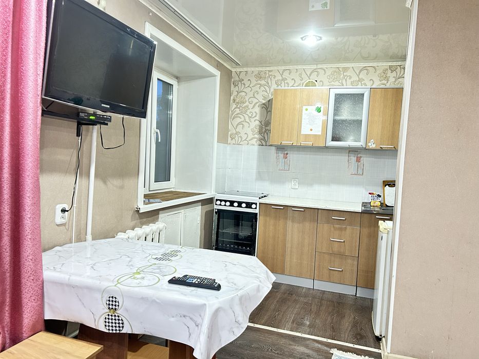 По часам 2000 тг за 1 ч. Центр