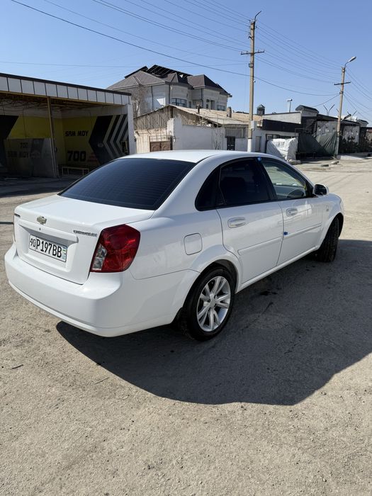 Lasetti 2013 yil sotiladi