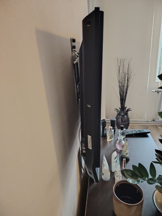 Телевизор 32 инча LG