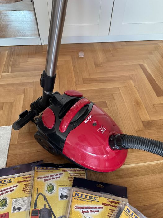 Прахосмукачка Daewoo RC 220 R и торбички