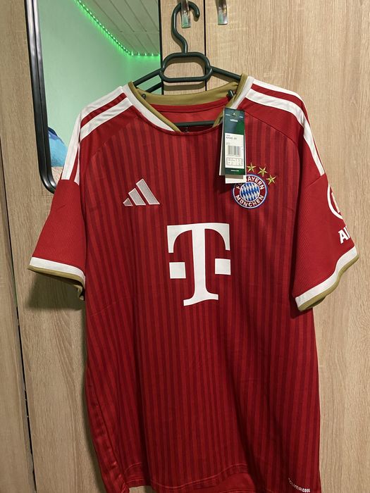 Tricouri de fotbal