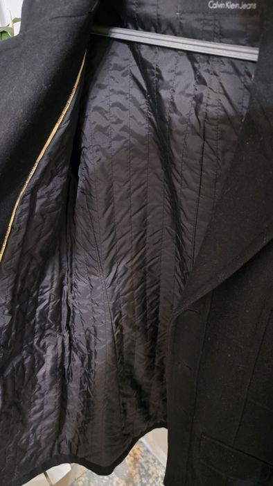 Продам оригинальное пальто Calvin Klein Jeans
