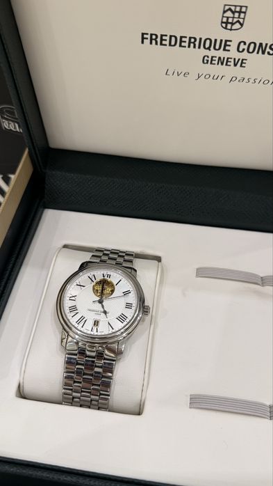 Часы Frederique Constant