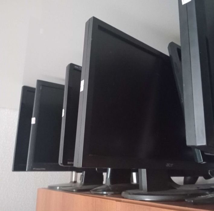 LCD мониторы 18 19 дюймов