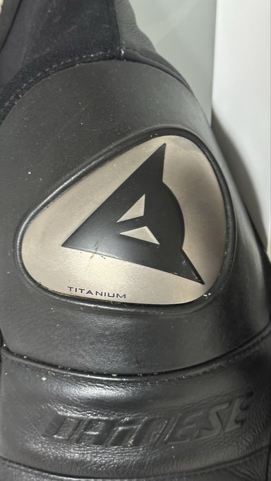 Costum moto Dainese din piele – Bărbat – Mărimea 27