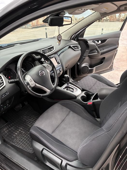 Продавам Нисан Кашкай