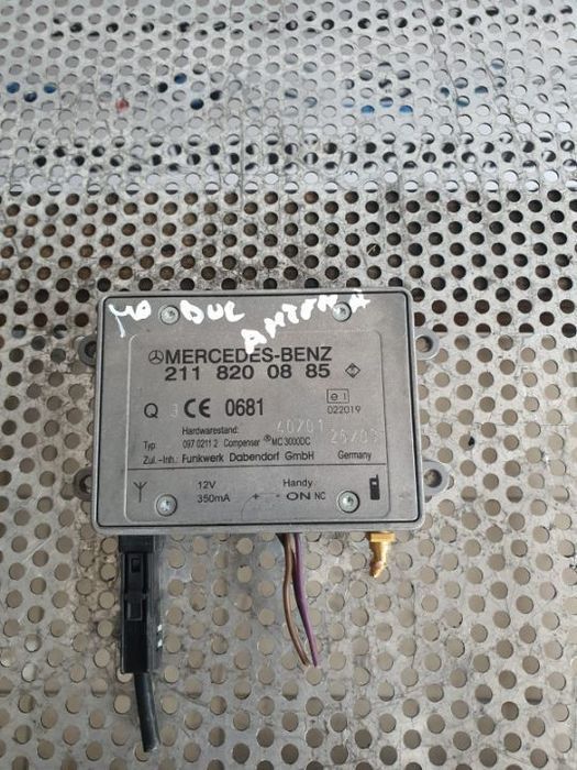 Modul Antena Mercedes C Class W203 Dezmembrez Mercedes C Class W203
