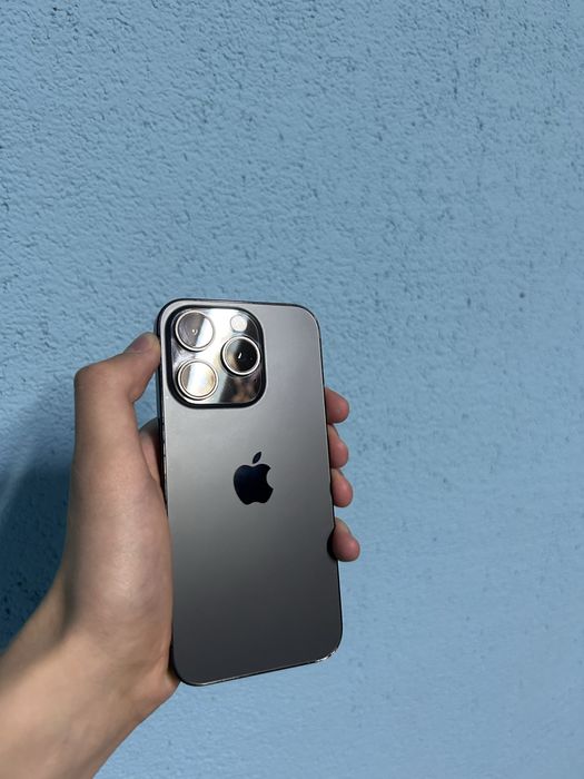 Продам Iphone 15 pro 128gb