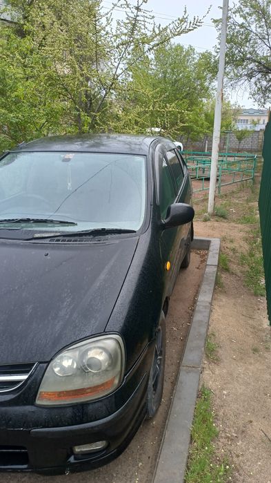 Продам Нисан Тино