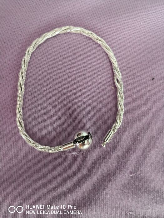 Гривна Pandora  завинаги заедно. Размера е 18см.