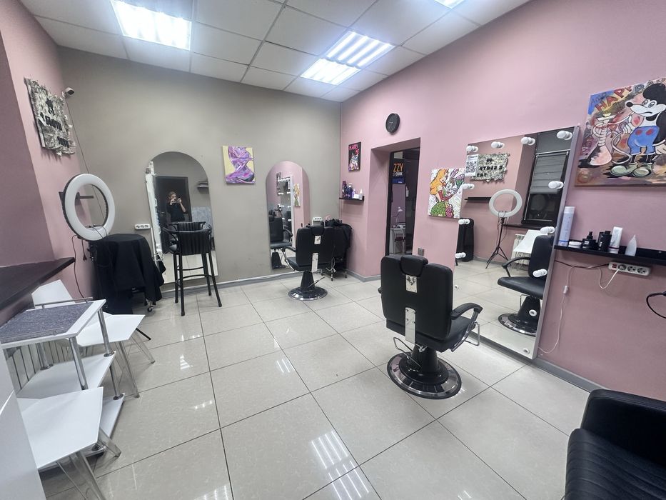 Сдам в аренду парихмахерское кресло