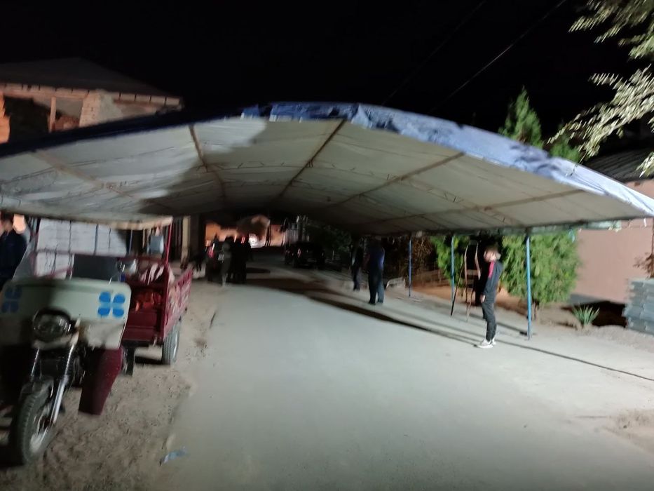 Toy marosim uchun palatka ustul ustul hamma narsa bor kamplekt sotilad