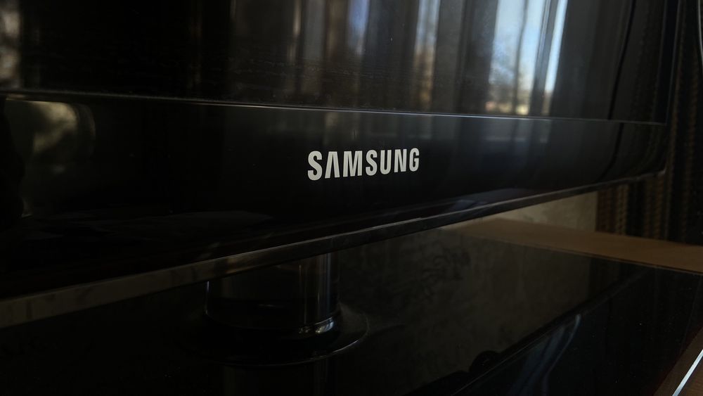 Продам телевизор samsung