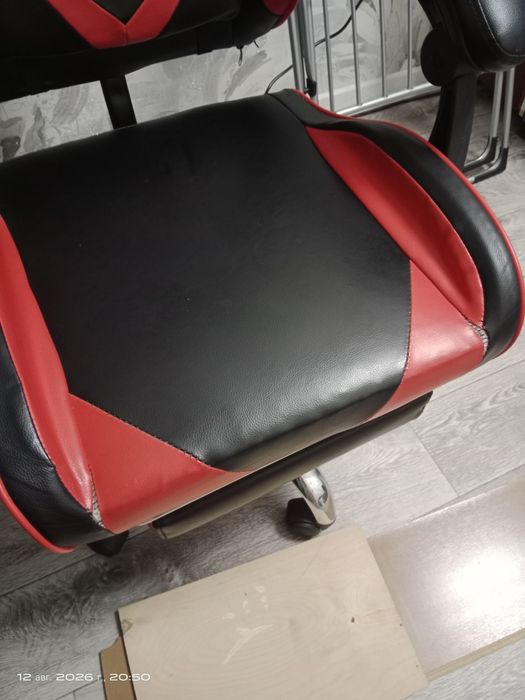 Игровое компьютерное кресло